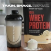Poza cu MUSTA/PUNAINEN SHAKER 600 ML BODY ATTACK